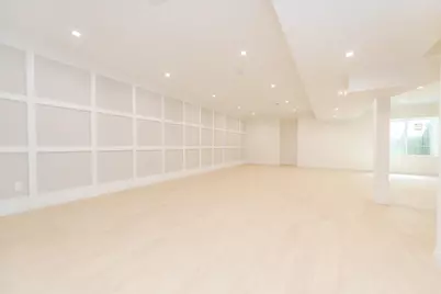 34 Woodland Place, Great Neck, NY 11021 - Photo 38