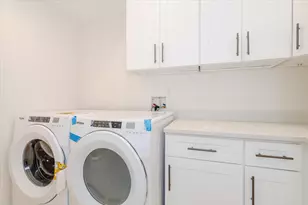 34 Woodland Pl, Great Neck, NY 11021 - Photo 42