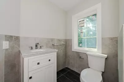 34 Woodland Place, Great Neck, NY 11021 - Photo 30