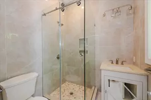 34 Woodland Pl, Great Neck, NY 11021 - Photo 36