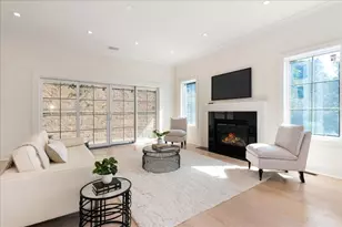 34 Woodland Pl, Great Neck, NY 11021 - Photo 12