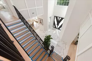 34 Woodland Pl, Great Neck, NY 11021 - Photo 22