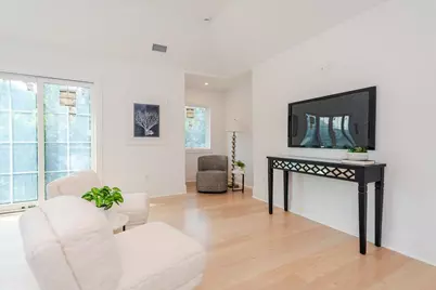 34 Woodland Place, Great Neck, NY 11021 - Photo 24