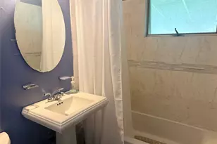 28 Pine St, Central Islip, NY 11722 - Photo 8