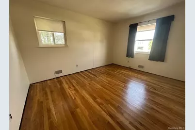 103 Wayne Street, Jericho, NY 11753 - Photo 10