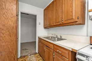 196-32 69th Ave, Fresh Meadows, NY 11365 - Photo 6