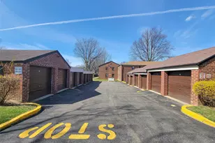 196-32 69th Ave, Fresh Meadows, NY 11365 - Photo 14