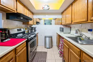 782 E 179th St, Bronx, NY 10460 - Photo 4