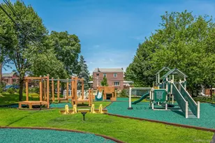 74 Aster Pl, Bronx, NY 10465 - Photo 32