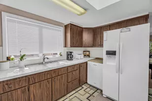 4 Highland Ave, Farmingville, NY 11738 - Photo 10