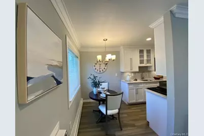 28 Williams Boulevard #28-1H, Lake Grove, NY 11755 - Photo 14