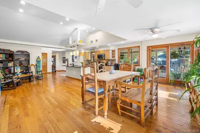 8 Oak Drive, New Windsor, NY 12553 - Photo 12