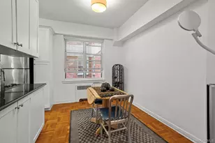 290 Collins Ave, Mount Vernon, NY 10552 - Photo 2