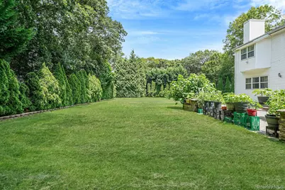 7 Sara Court, Nesconset, NY 11767 - Photo 6
