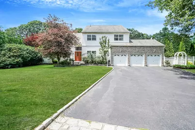 7 Sara Court, Nesconset, NY 11767 - Photo 2