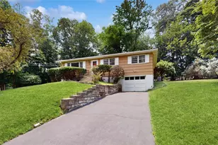 30 Paul Ct, Pearl River, NY 10965 - Photo 2