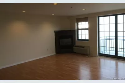 26 W Broadway #301, Long Beach, NY 11561 - Photo 6