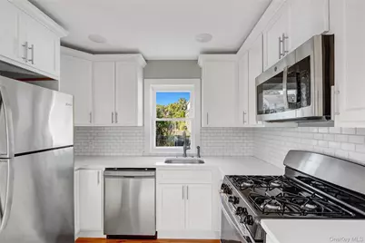 74 Delaware Road, Yonkers, NY 10710 - Photo 6