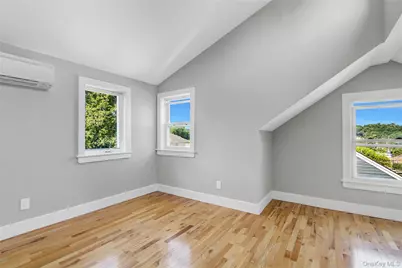 74 Delaware Road, Yonkers, NY 10710 - Photo 12