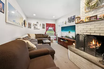 10 Hunter Avenue, Miller Place, NY 11764 - Photo 4