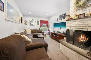 10 Hunter Ave, Miller Place, NY 11764 - Photo 4