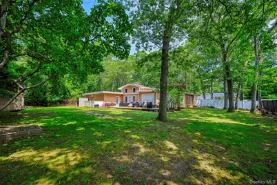 10 Hunter Avenue, Miller Place, NY 11764 - Photo 40