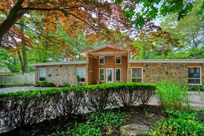 10 Hunter Avenue, Miller Place, NY 11764 - Photo 2