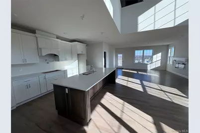 38 Dartmouth Drive, Poughkeepsie, NY 12603 - Photo 4