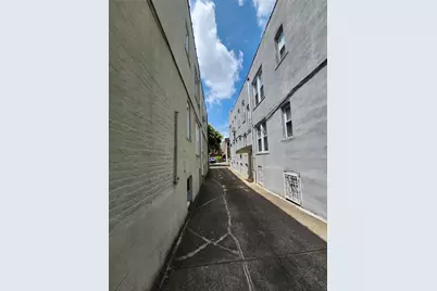 317 E 49th Street, Brooklyn, NY 11203 - Photo 12