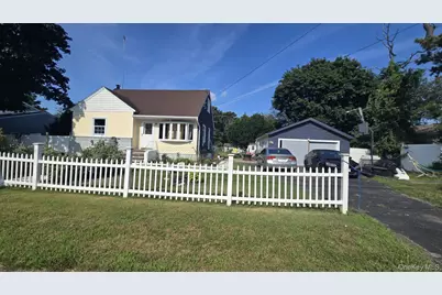 1776 Stein Dr Drive, Bay Shore, NY 11706 - Photo 2