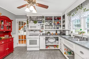 5660 Sound Ave, Mattituck, NY 11952 - Photo 16