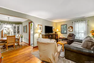 5660 Sound Ave, Mattituck, NY 11952 - Photo 10