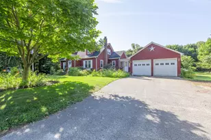 5660 Sound Ave, Mattituck, NY 11952 - Photo 4