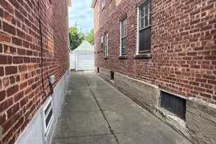 16-12 149th St, Whitestone, NY 11357 - Photo 16