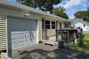 47 Midway St, Patchogue, NY 11772 - Photo 2