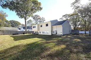 47 Midway St, Patchogue, NY 11772 - Photo 8