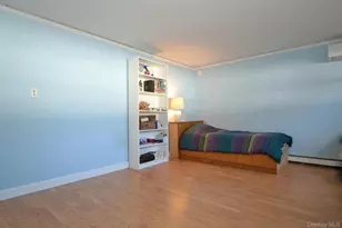 47 Midway St, Patchogue, NY 11772 - Photo 20