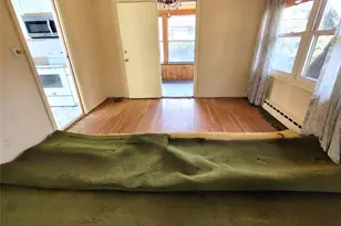 1474 Stephen Marc Ln, East Meadow, NY 11554 - Photo 4