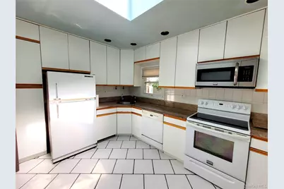 1474 Stephen Marc Lane, East Meadow, NY 11554 - Photo 2