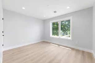 39 Stirrup Ln, Levittown, NY 11756 - Photo 34