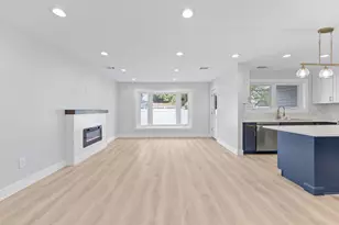 39 Stirrup Ln, Levittown, NY 11756 - Photo 14