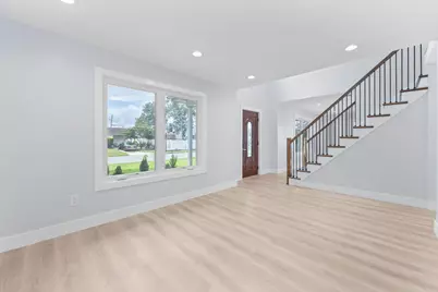 39 Stirrup Lane, Levittown, NY 11756 - Photo 6