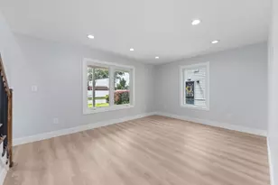 39 Stirrup Ln, Levittown, NY 11756 - Photo 20