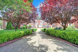 254-07 74th Ave, Glen Oaks, NY 11004 - Photo 4