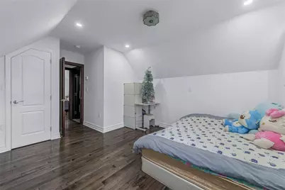 5640 Francis Lewis Boulevard, Bayside, NY 11364 - Photo 12