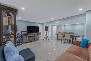 56-40 Francis Lewis Blvd, Bayside, NY 11364 - Photo 14