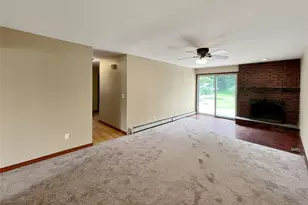 43 Elm Ave, Glen Cove, NY 11542 - Photo 4