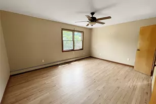 43 Elm Ave, Glen Cove, NY 11542 - Photo 6