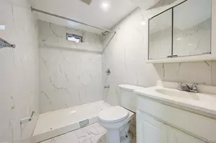 105-51 Remington St, Jamaica, NY 11435 - Photo 22