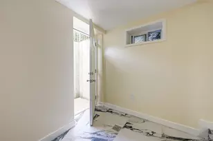 105-51 Remington St, Jamaica, NY 11435 - Photo 24